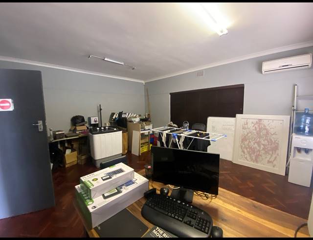 350M² BUILDING FOR SALE IN MILNERTON CENTRAL